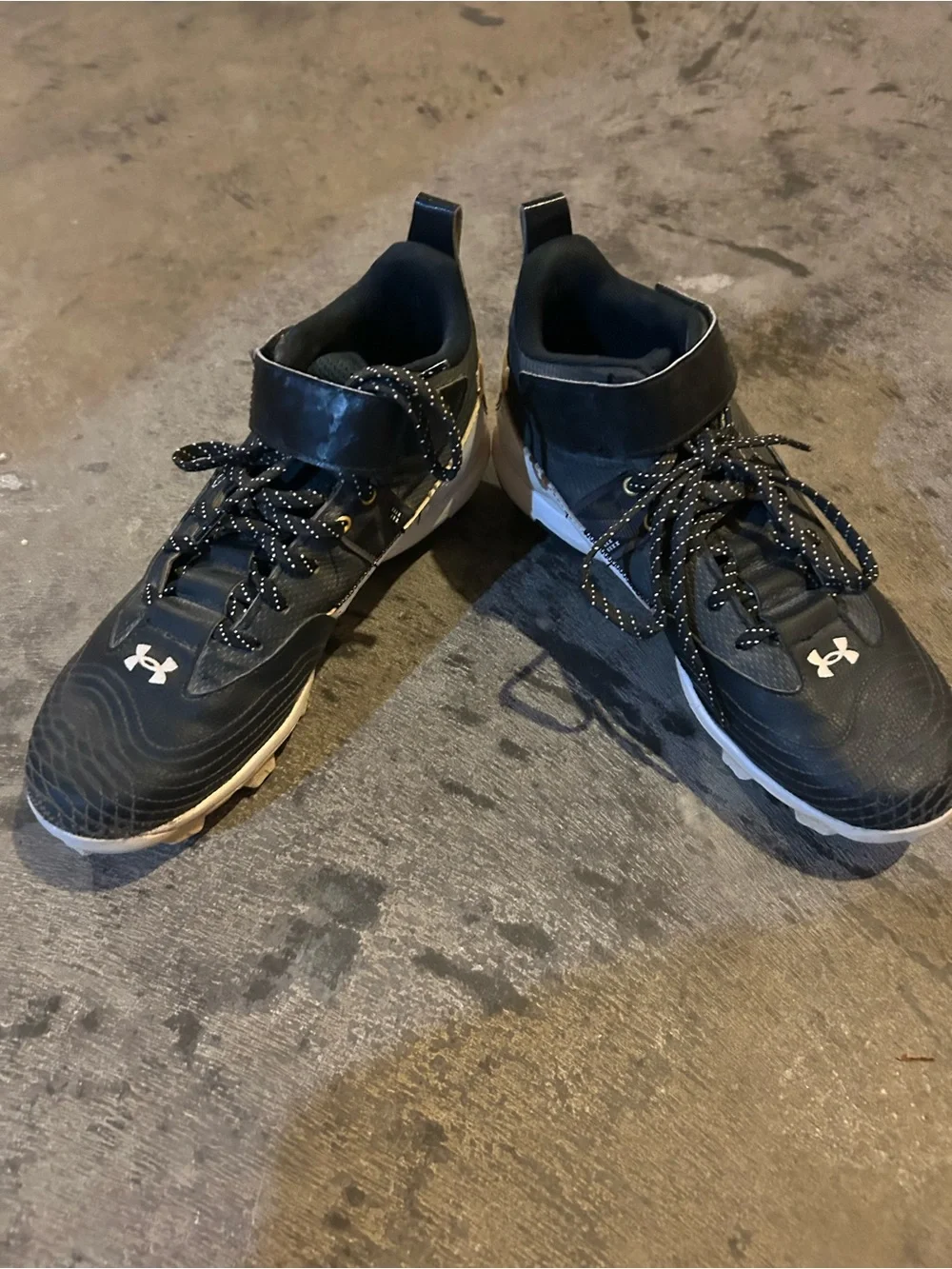Under Armour Black White Gold Baseball Cleats